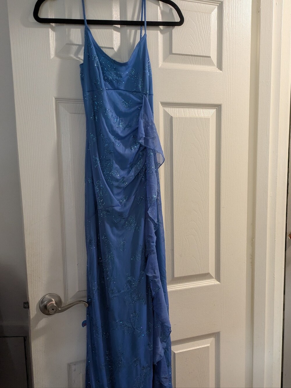 Elegant Blue Sequin Evening Gown for Women
